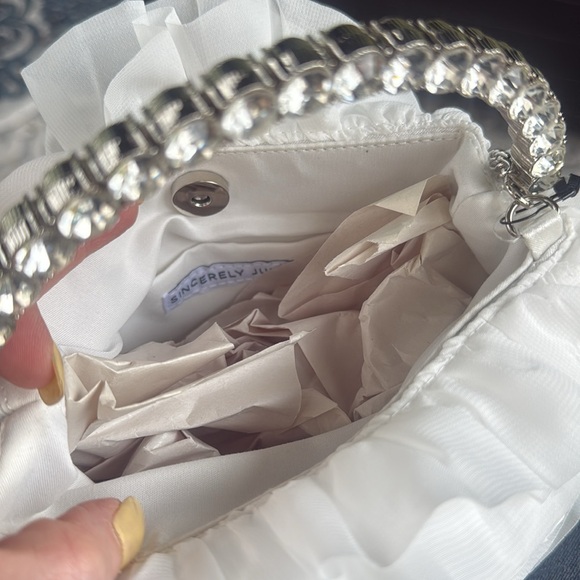 Sincerely Jules, silver rhinestone and white ruffled satchel - Picture 6 of 7